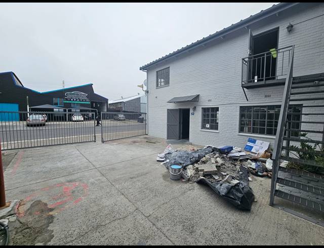 350M² WAREHOUSE TO LET IN GANTS PLAZA